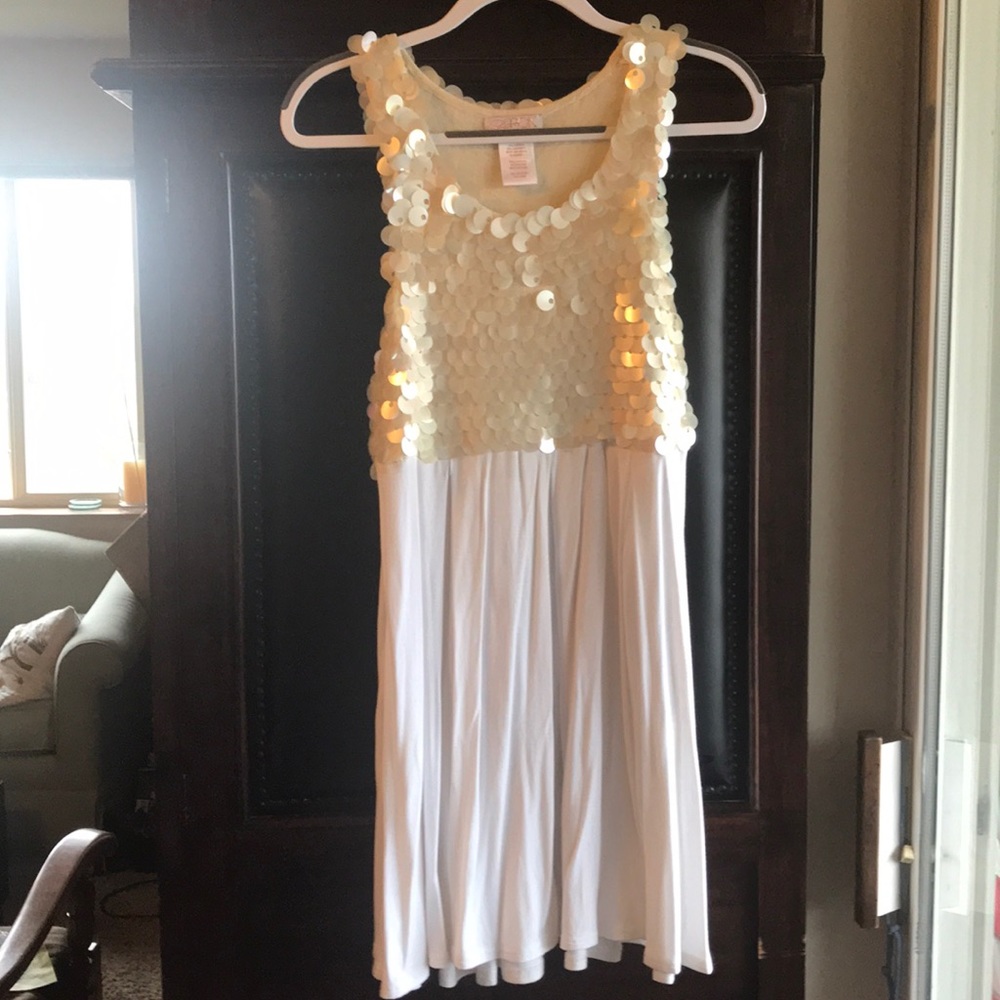 Beautiful ivory sequin knee-length dress
